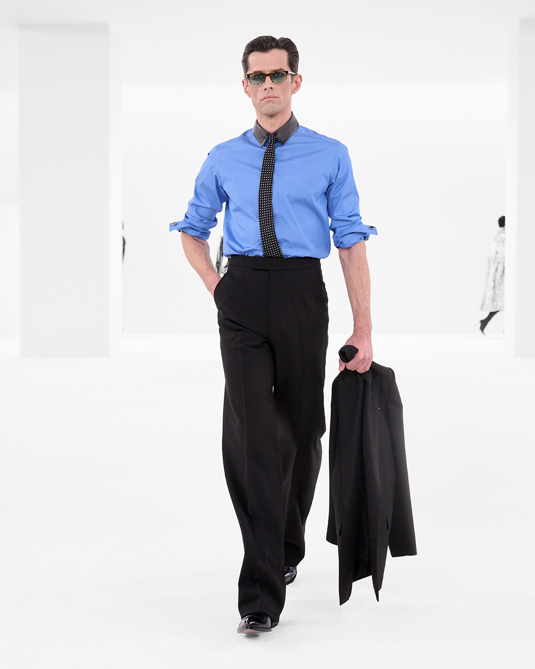 Look 17