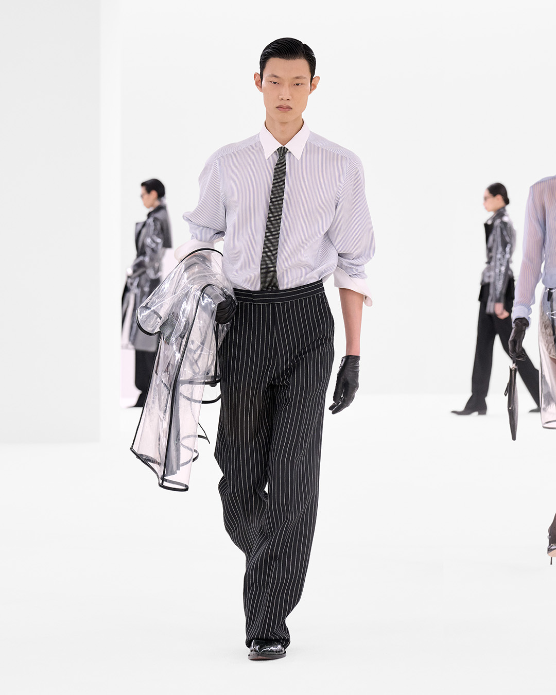Look 24