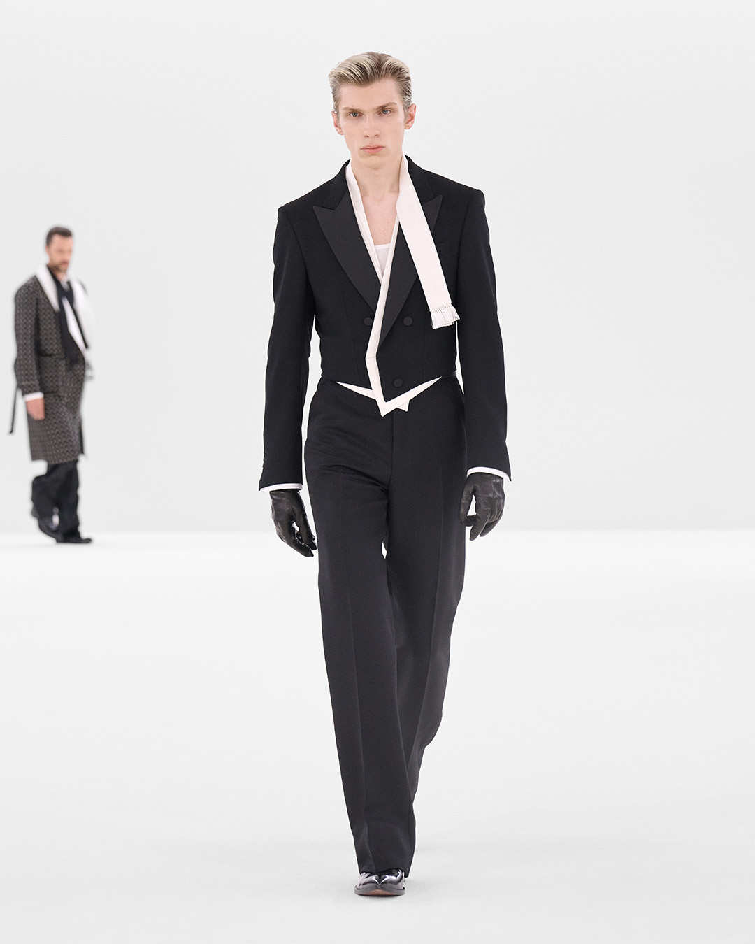 Look 60