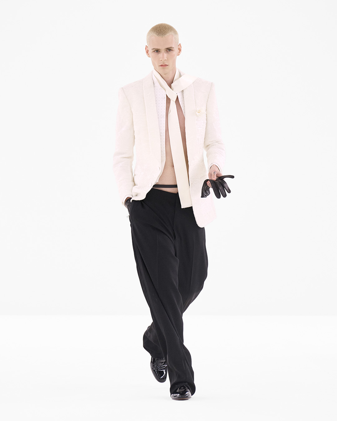 Look 64